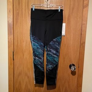 NWT Run to Reset tight